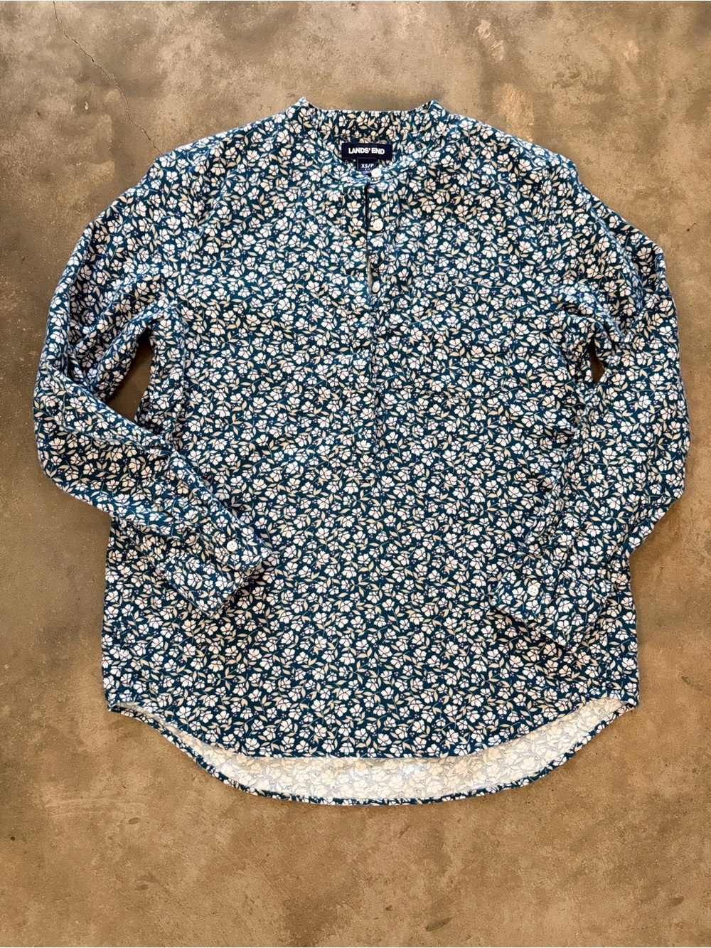 Lands’ End XS Petite Blue Floral Henley Top 100% Cotton Long Sleeve Casual